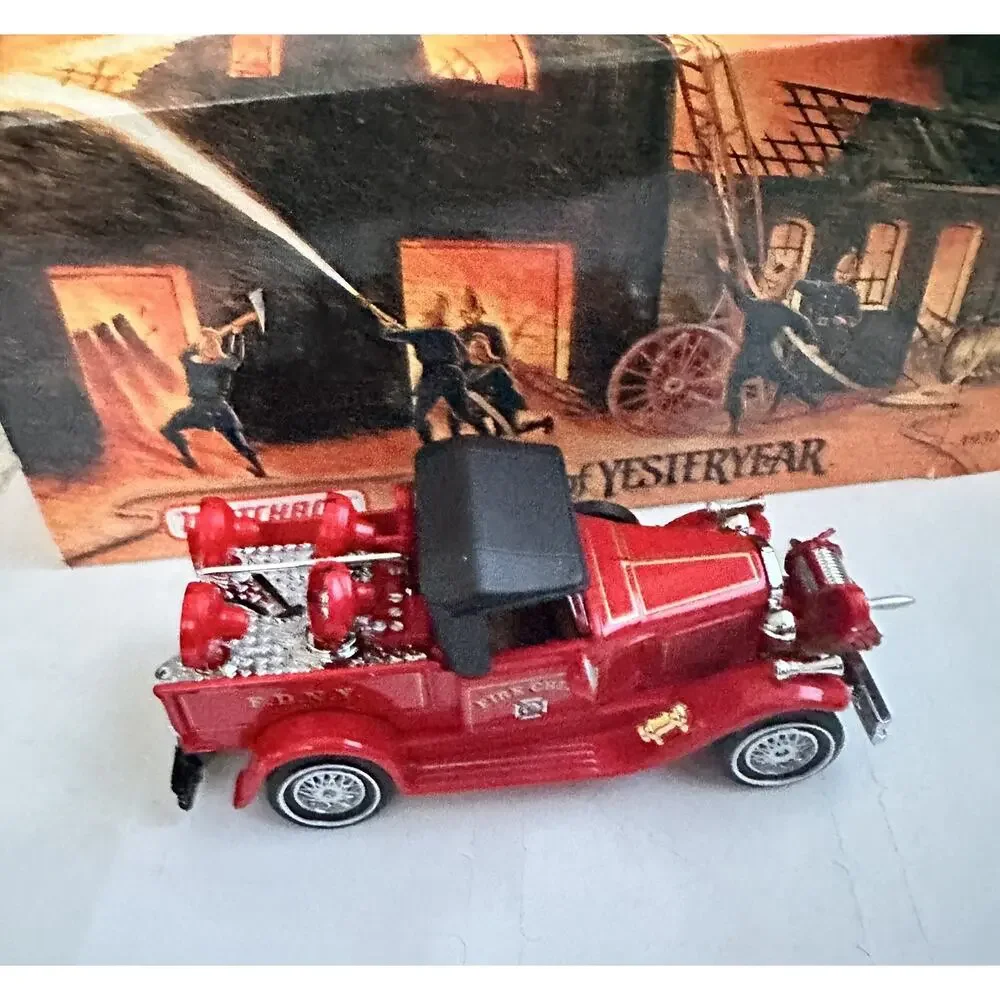 A23 Matchbox Yesteryear 1930 Ford Model A FDNY Battalion Fire Chief YFE12 New